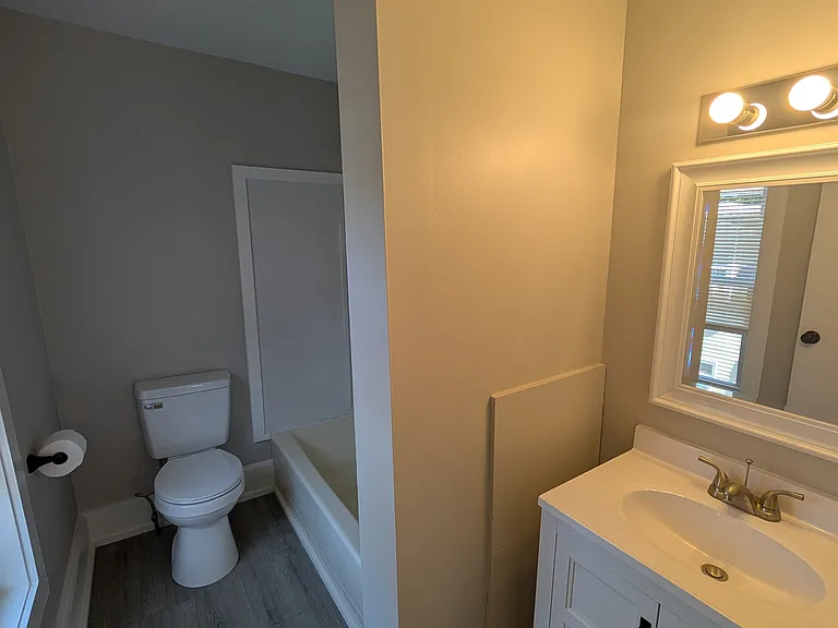 47 Main St #4 — Photo 3