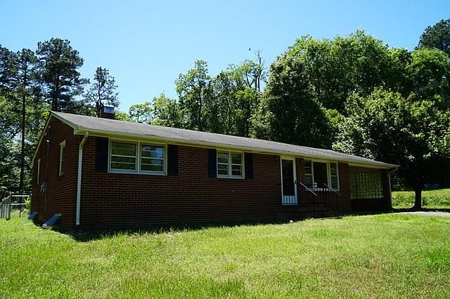 1st image of 121 Williams St