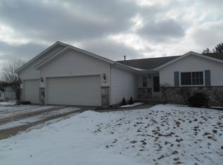 1382 Kimberly Dr SE, Grand Rapids, MI 49508