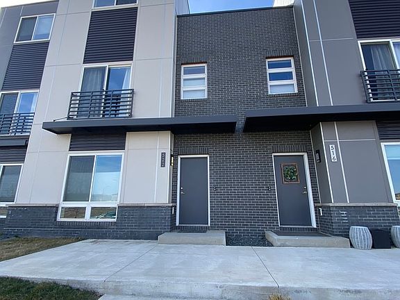 2nd image of 522 SW 12th St