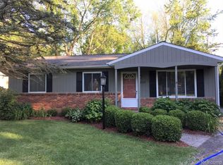 250 Goldengate St, Lake Orion, MI