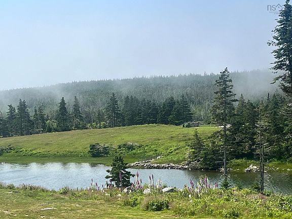 3rd image of 3589 Clam Harbour Rd