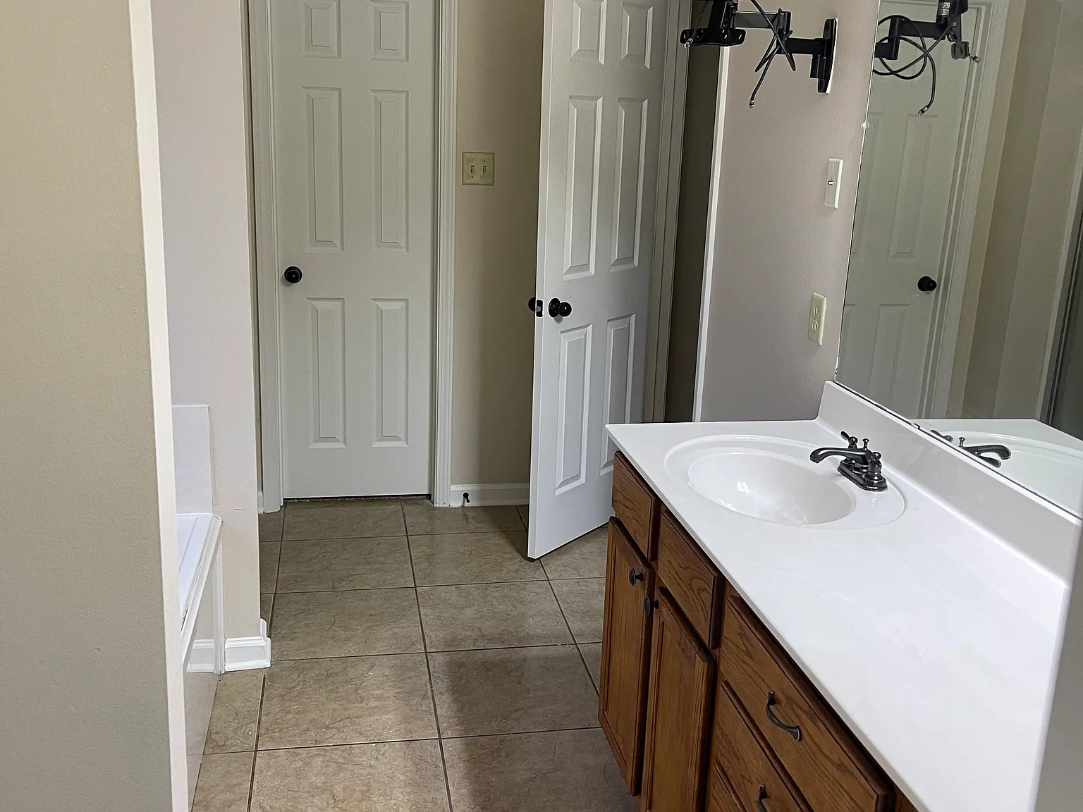 3 bed, 1647 sqft, $1,700 — Photo 4