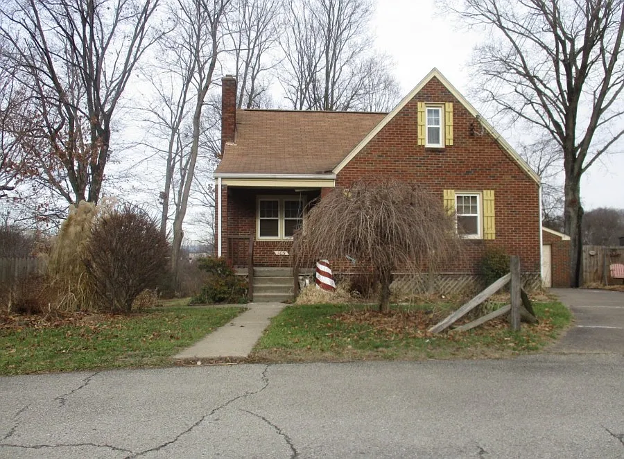 105 Shady Dr photo 1
