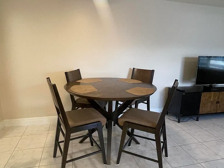 188 Cambridge Ln #H — Photo 10