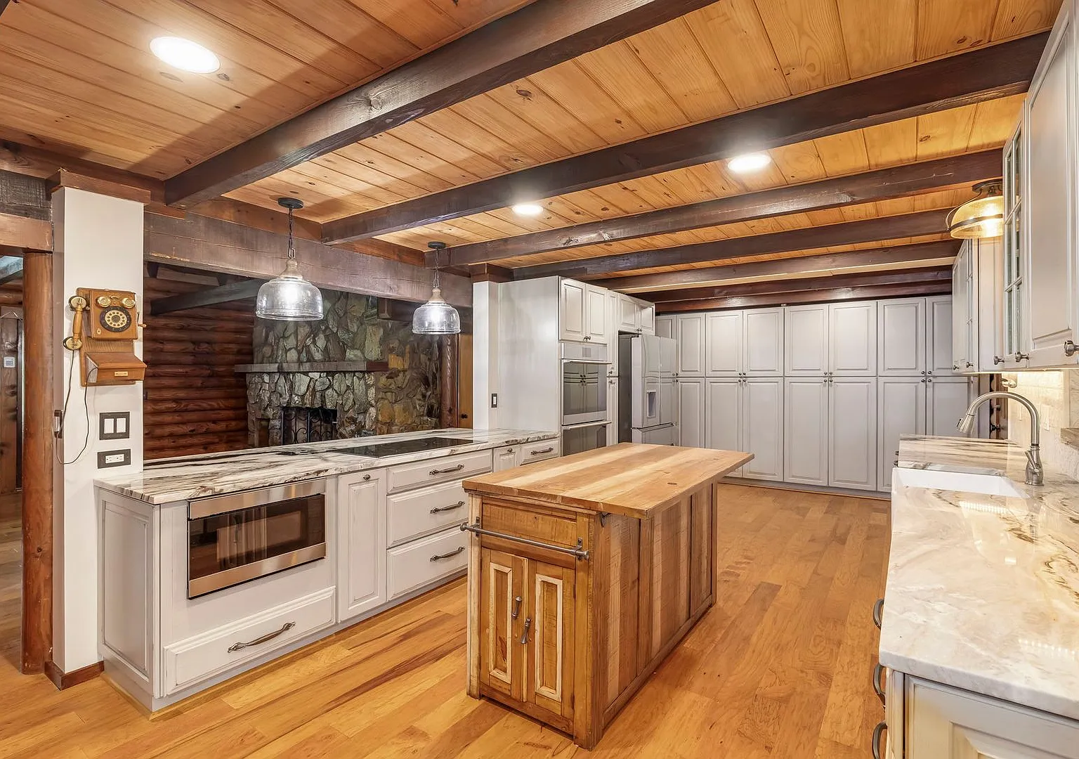 Private Palmetto Pool Home with Oversized Garage & Expansive Property — Photo 4