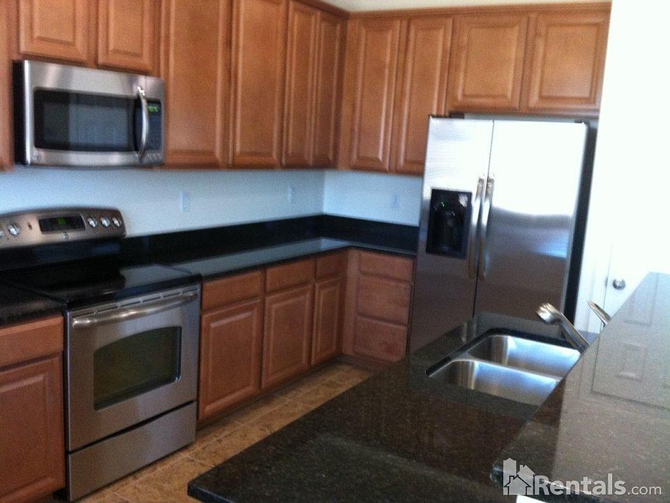 2nd image of 974 E Wimpole Ave