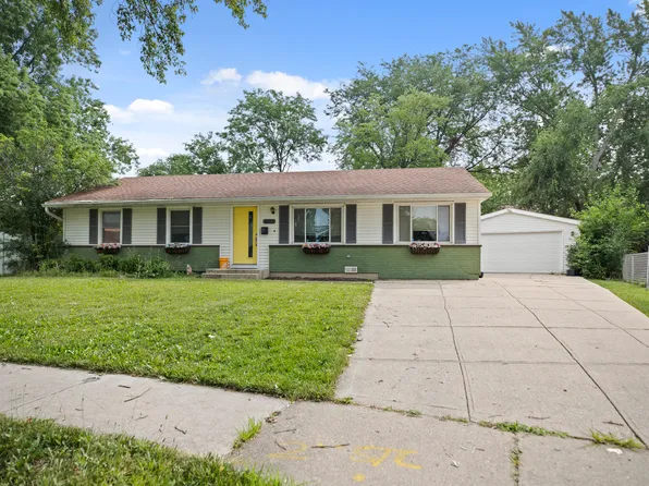 1603 Roder Ct, Streamwood, IL 60107