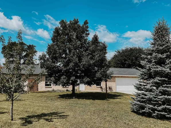 1014 Bishop Ln, Lake Isabella, MI 48893