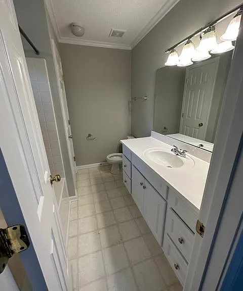 204 Ashridge Way — Photo 6