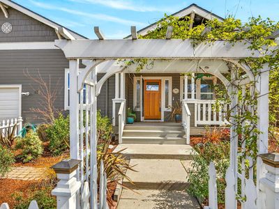 480 Parkside Dr, Ashland, OR, 97520
