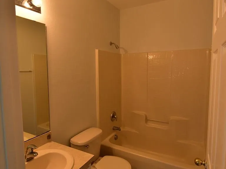 553 Hummingbird Ct — Photo 18