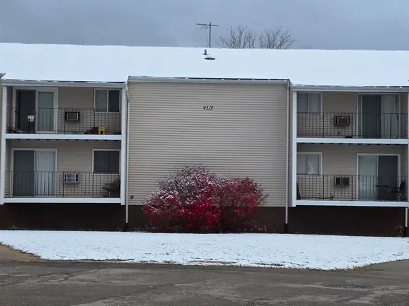 4878 Creekview Rd, Rockford, IL 61108