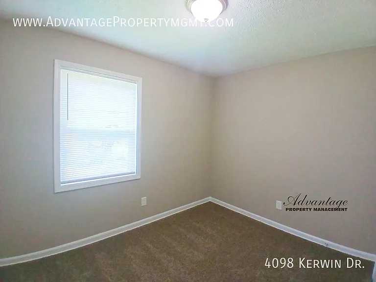 4098 Kerwin Dr — Photo 17