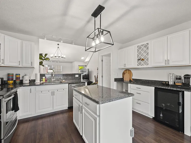 6007 Haydens Crossing Blvd — Photo 9
