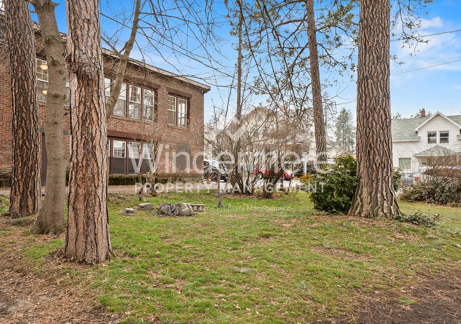 1425 W 8th — Photo 3