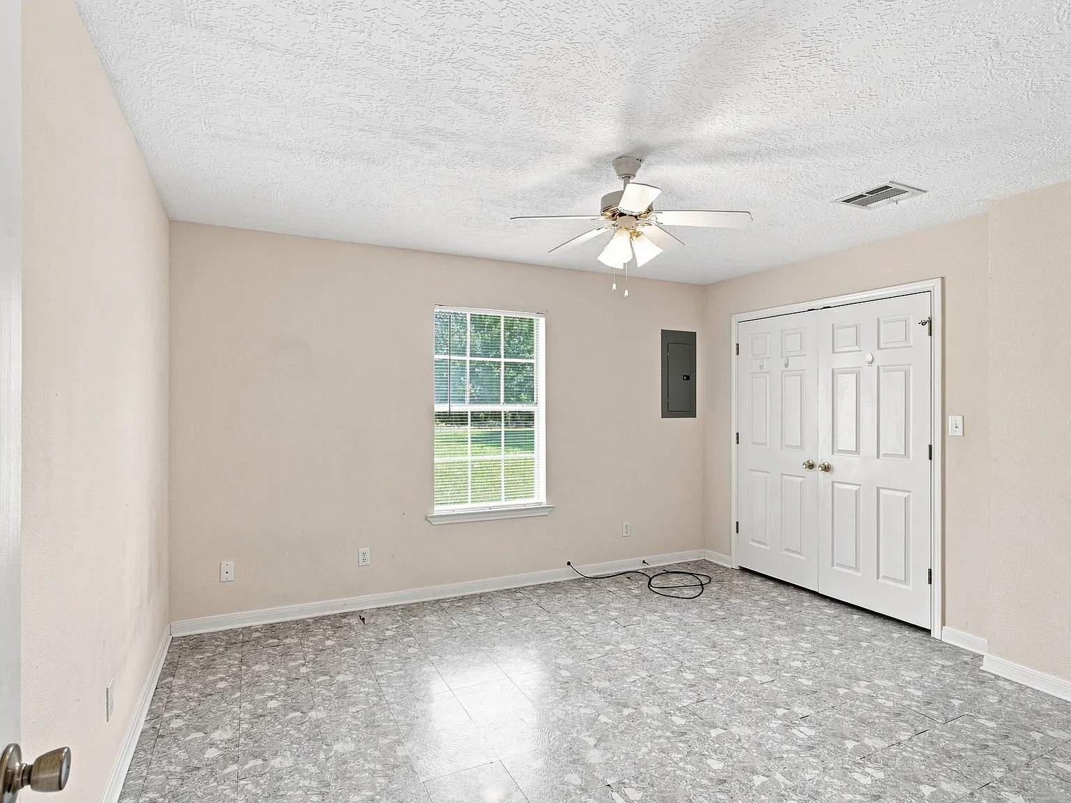2 bed, $925 — Photo 3