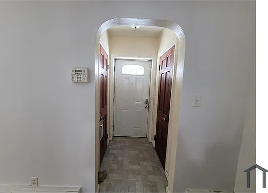 2458 Gibson St #1 — Photo 10