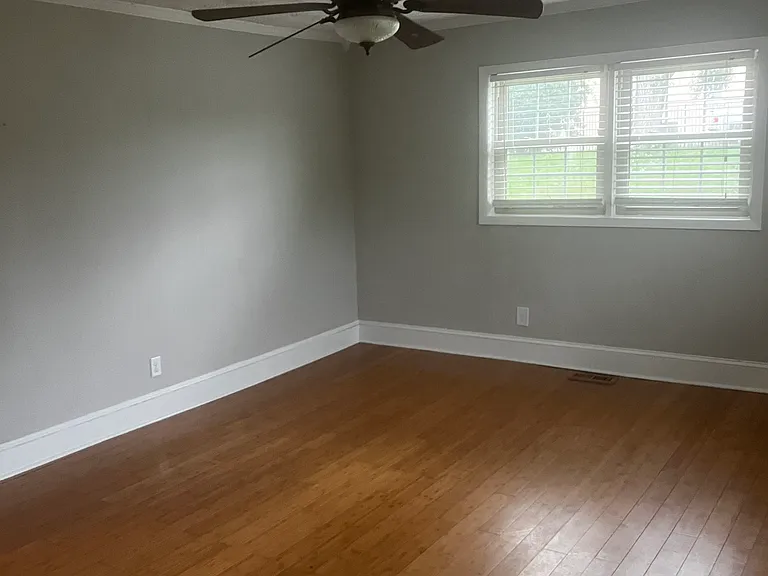 3242 W Hamilton Ave — Photo 8