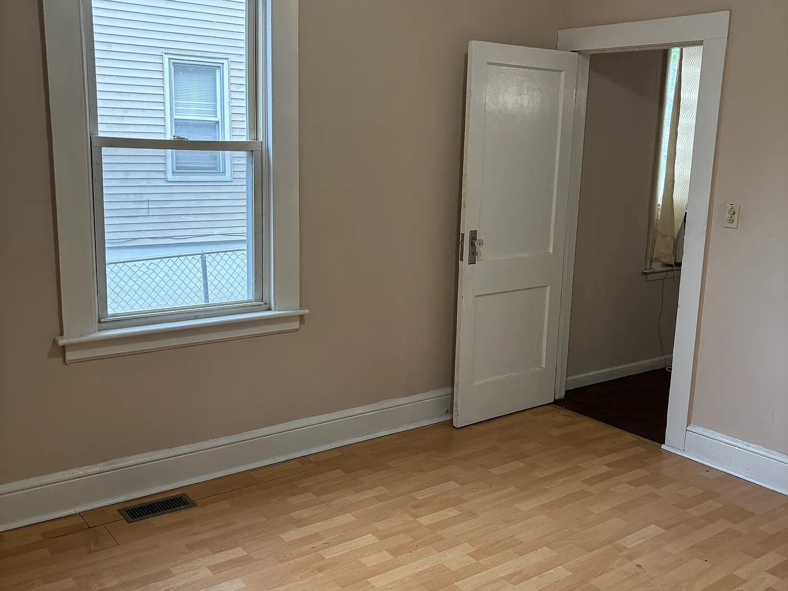 64 Burr St — Photo 3