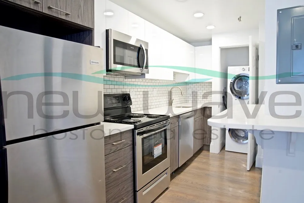 1 bed, 550 sqft, $3,300 — Photo 3
