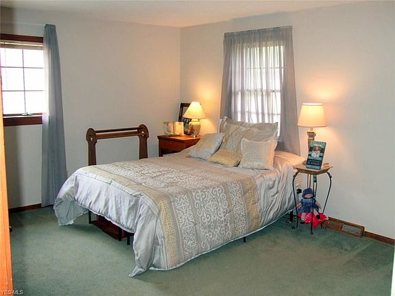 2nd image of 17704 Fairfax Ln