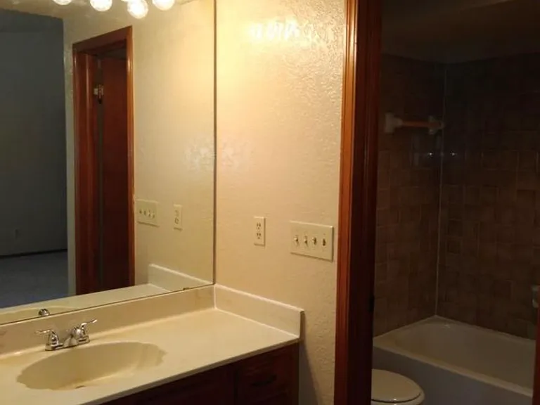 14113 Fairhill Ave — Photo 11