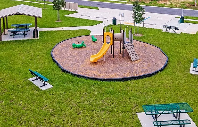 Lilac Pointe — Photo 5
