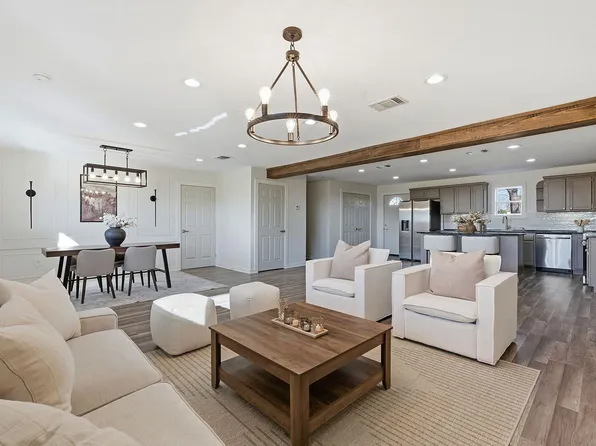 105 Willow Dr, Flatonia, TX 78941