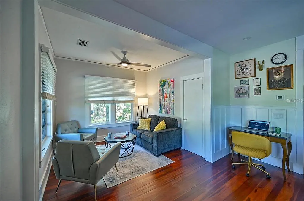3 bed, 2.5 bath, 2208 sqft, $3,000 — Photo 4