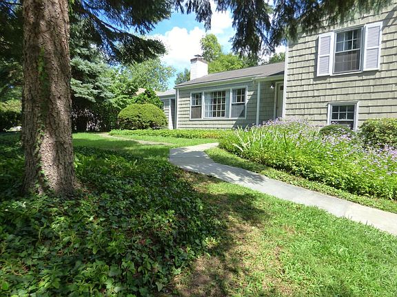Beautifully Landscaped Private Yard
