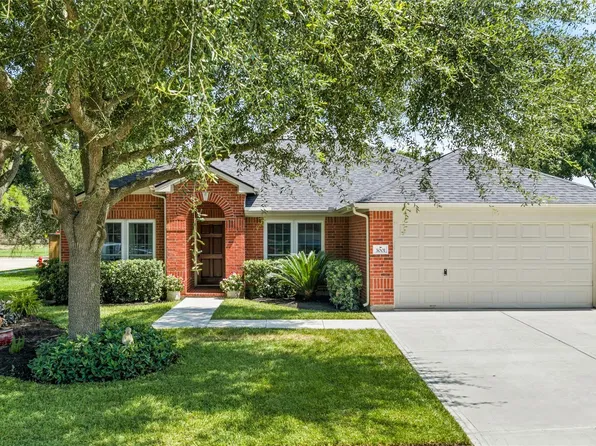 3001 Meadow Bay Dr, Dickinson, TX 77539