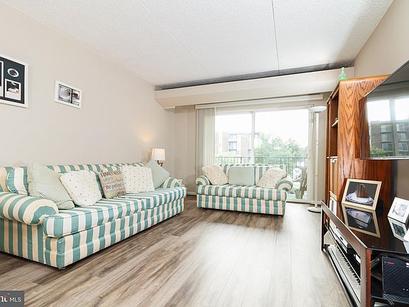 2nd image of 75 S Reynolds St APT 305