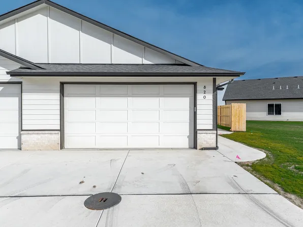 820 S Jay St, Valley Center, KS 67147