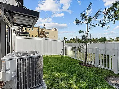 4308 W Gray St #5 — Photo 36