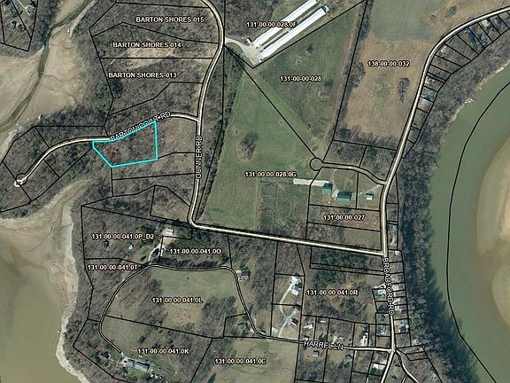 3rd image of 111 Barton Point Rd