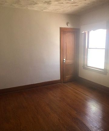 5th image of 2629 Kenilworth Ave