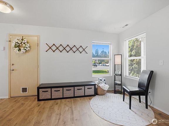 5th image of 2203 116th Drive SE
