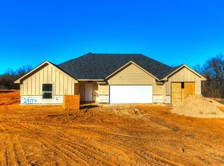 29174 Osage Hills Dr, McLoud, OK 74851