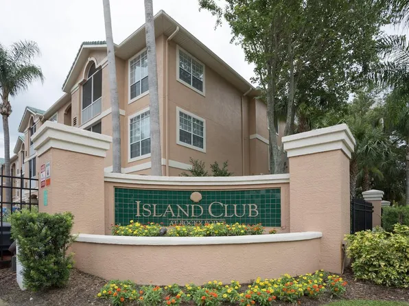 5303 Bay Club Cir, Tampa, FL 33607