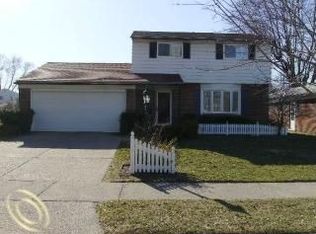 22639 Poplar Ct, Hazel Park, MI 48030