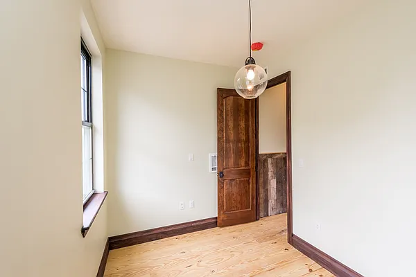 Rented by Nooklyn NYC LLC | media 26