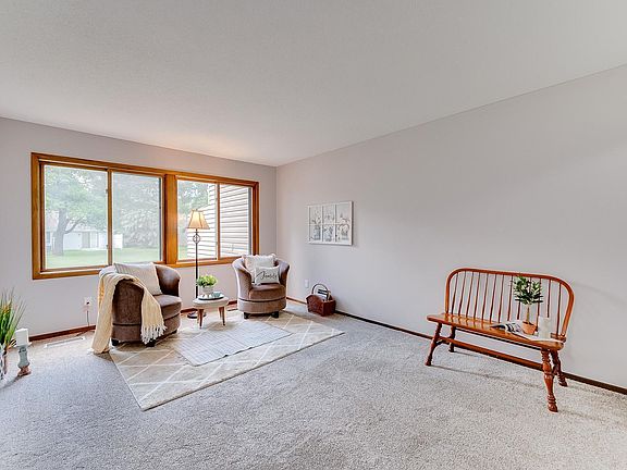 4th image of 433 Pleasure Creek Dr