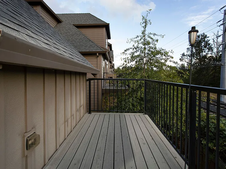 7894 NE Miriam Way — Photo 22