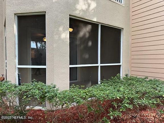 5th image of 13810 N Sutton Park Dr #616