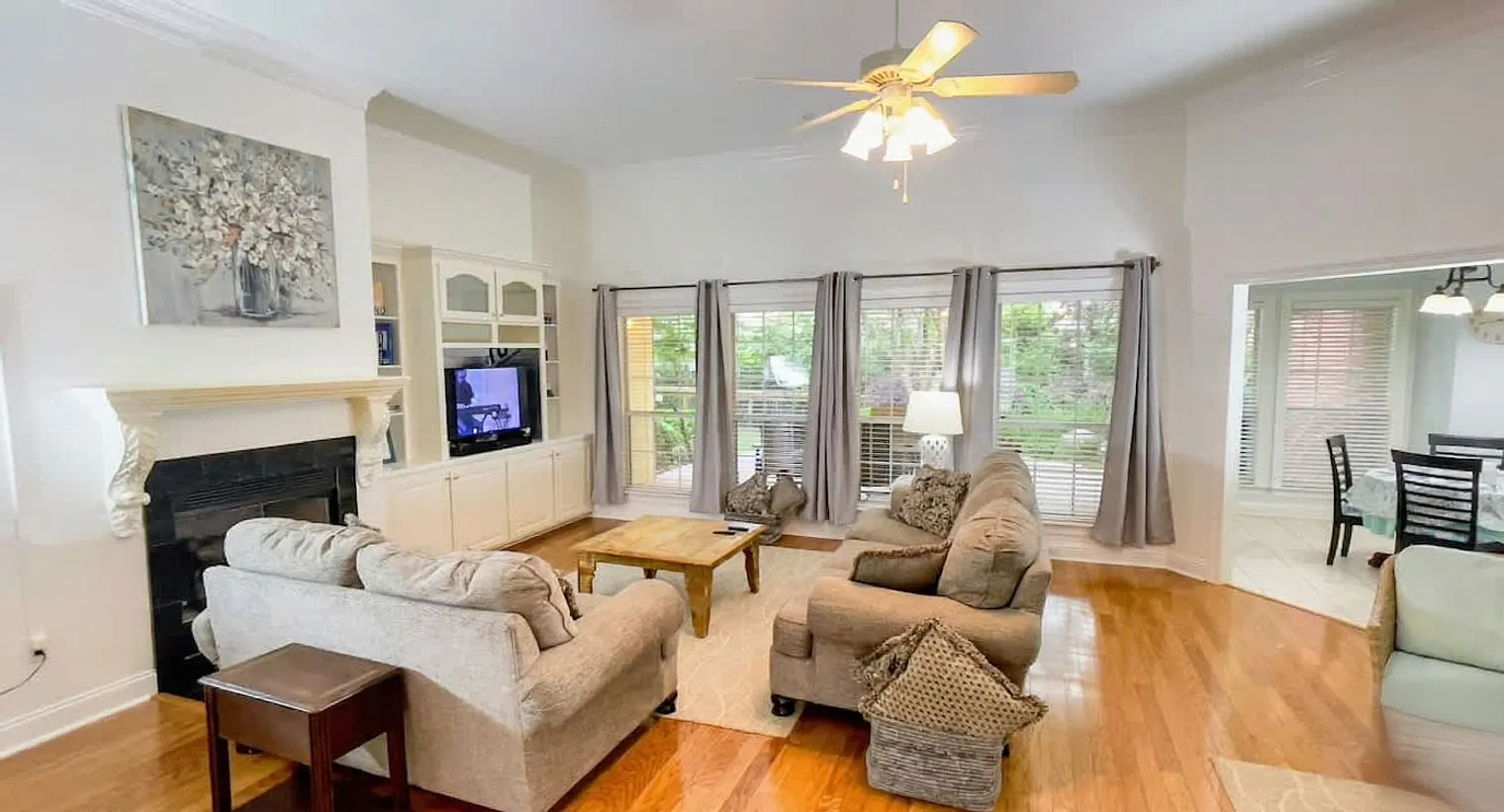 4 bed, 2.0 bath, 2680 sqft, $7,950 — Photo 1
