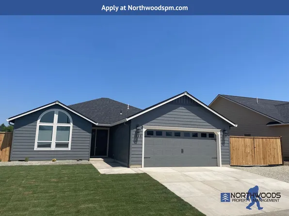 1008 Arana Dr, Phoenix, OR 97535