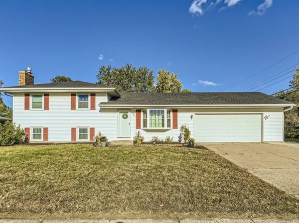 861 Cortland Dr, Apple Valley, MN 55124