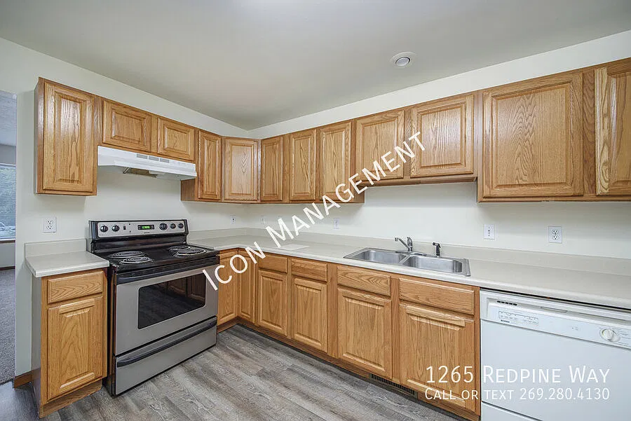 Pre-Leasing Aug 2027! Close To Wmu W/4-Beds, 2 Baths — Photo 4