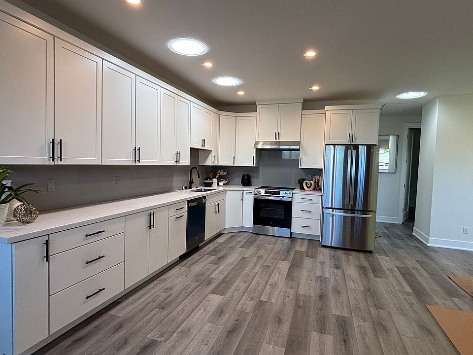 1st image of 3497 Notre Dame Dr